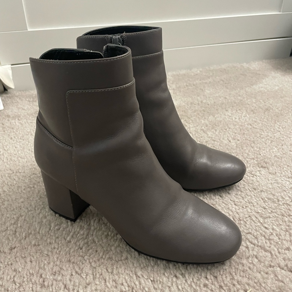 Cole Haan Grey Leather Blocked Heel Booties size 5